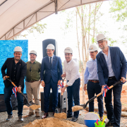 Palada Inicial Arena. Gentileza Instantáneas – EYDISA